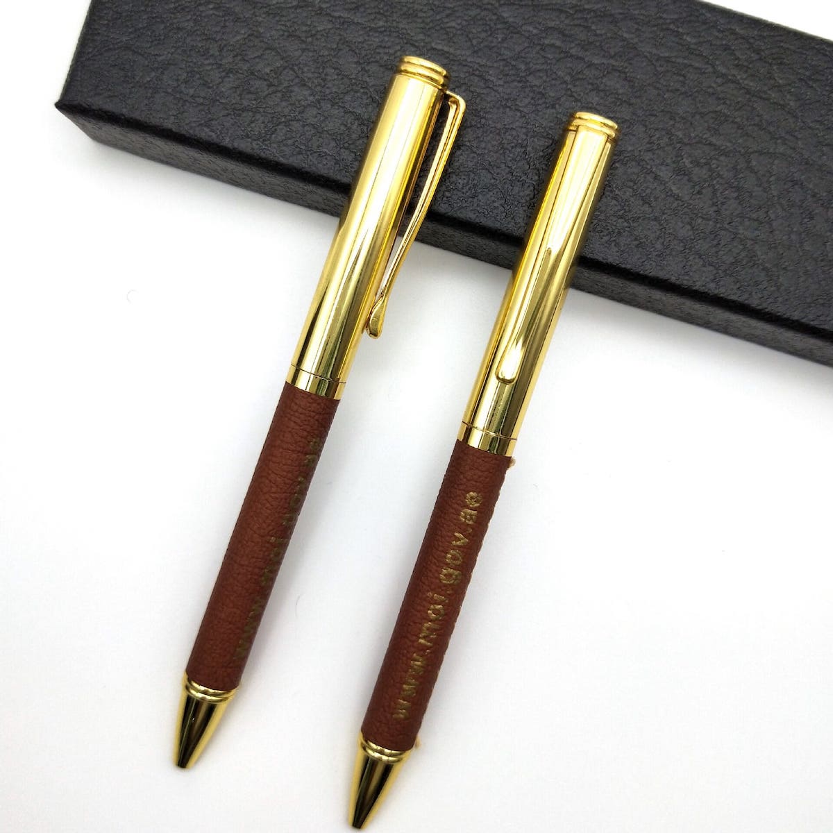 Luksus gylden pen med læder